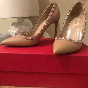 Valentino Rockstud Pump 100 mm